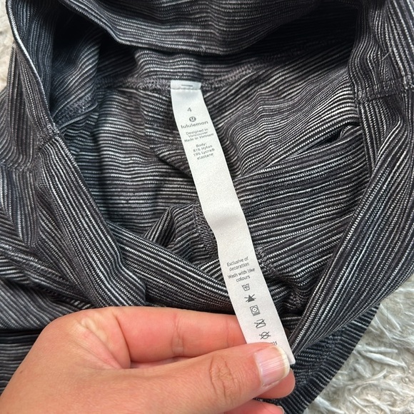 Lululemon Align Crop *21" Wee Are From Space Dark Carbon Ice Grey - Picture 4 of 6